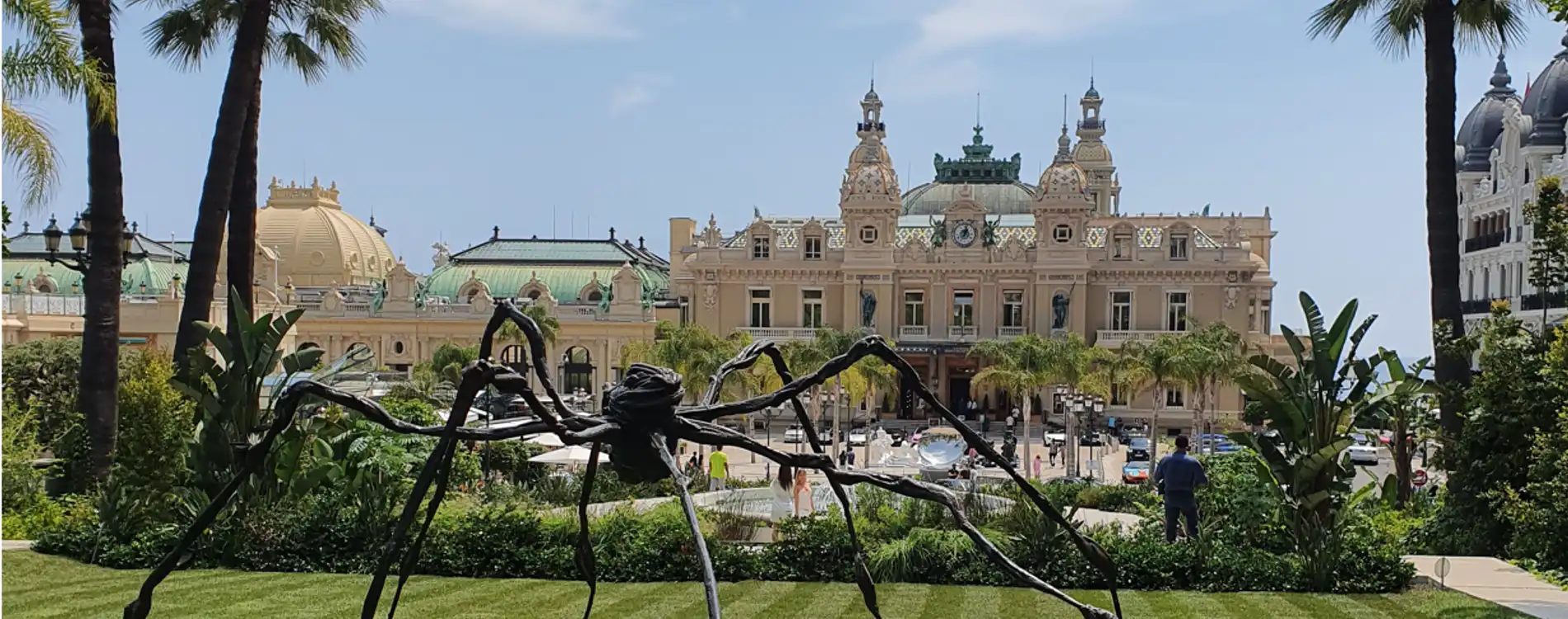 Musée - araignée -Louise bourgeois