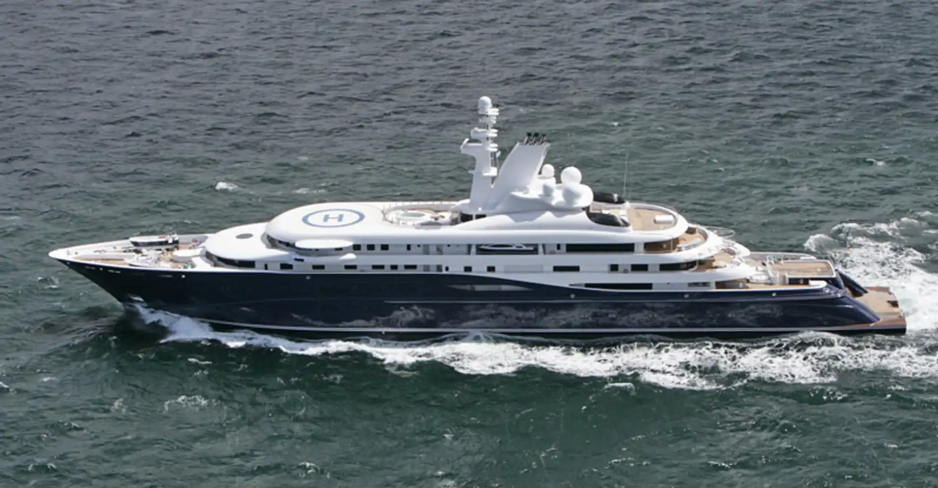 Yacht Mirqab 